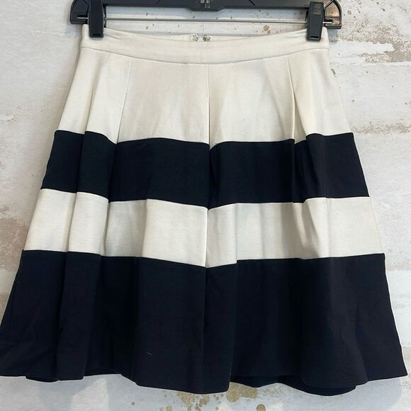 Express black/white striped skirt size 0 - Picture 1 of 4